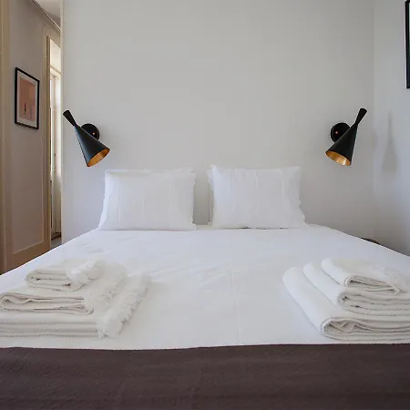 Liiiving In | Secret Balcony *