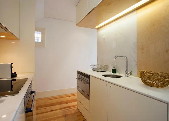 Liiiving In | Secret Balcony * Порту