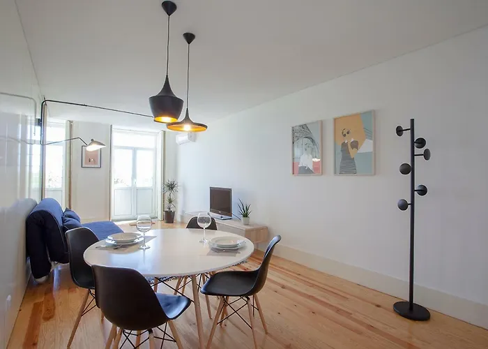 Liiiving In | Secret Balcony