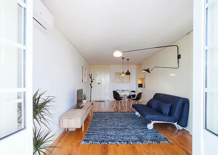 Liiiving In | Secret Balcony Apartman Porto