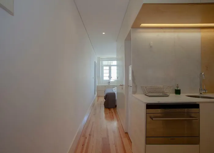 Liiiving In | Secret Balcony Apartman Porto