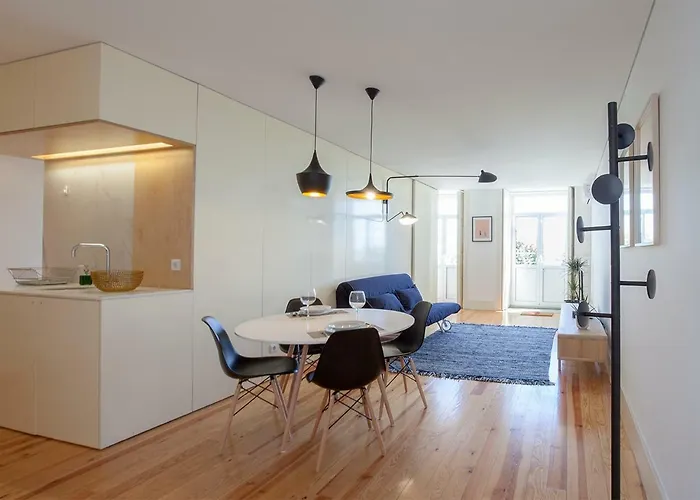 Liiiving In | Secret Balcony Porto