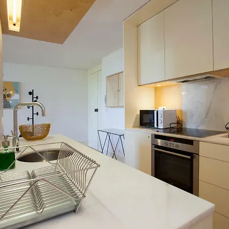 Liiiving In | Secret Balcony Appartement Oporto